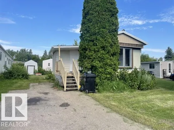 450 Evergreen Park NW, Edmonton, AB T5Y 4M2