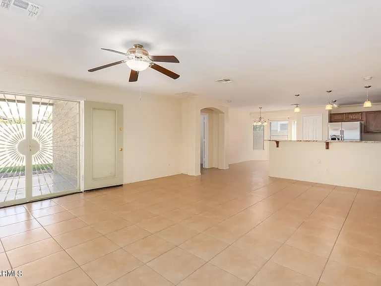 641 S 153rd Ln — Photo 19