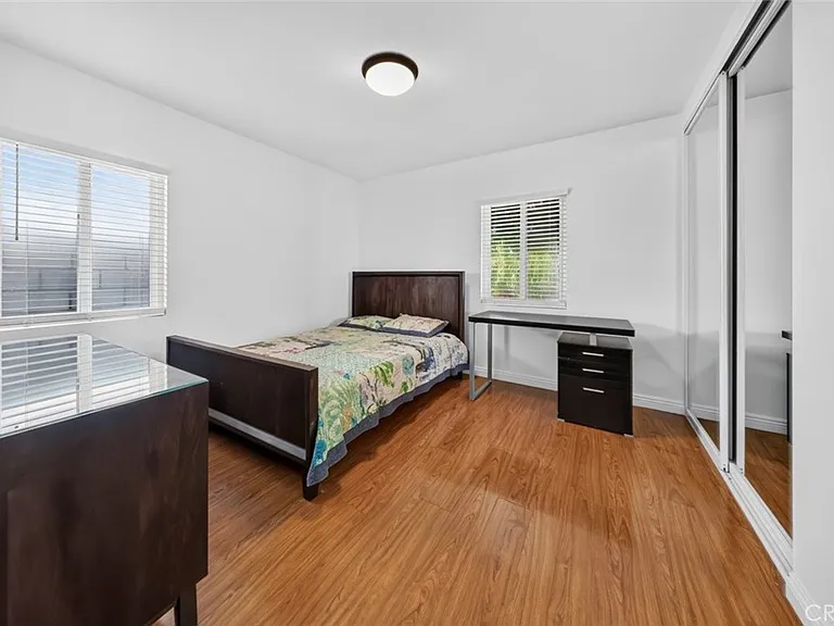 11407 Delano St — Photo 23