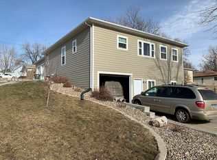 305 10th St, Washburn, ND 58577