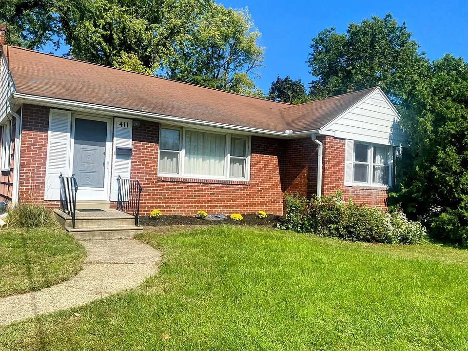 411 Graisbury Ave