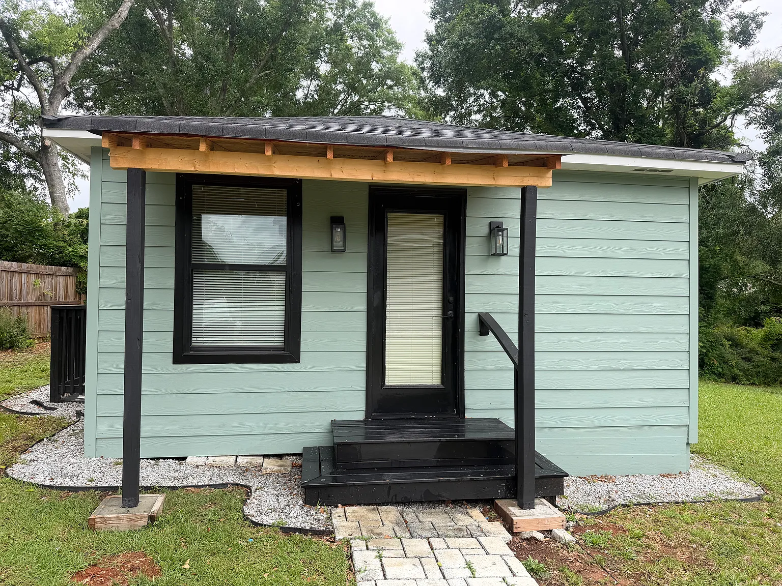 1 bed, $1,100 — Photo 2