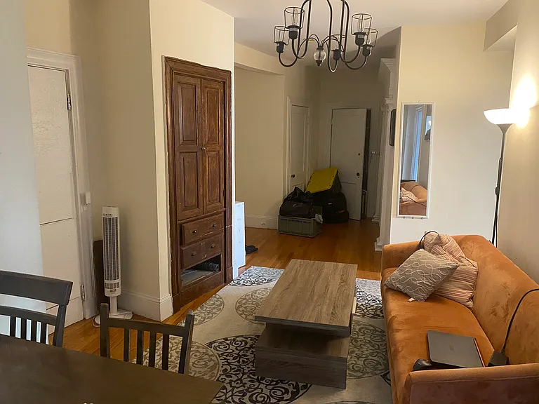 100 Linden St #3 — Photo 2
