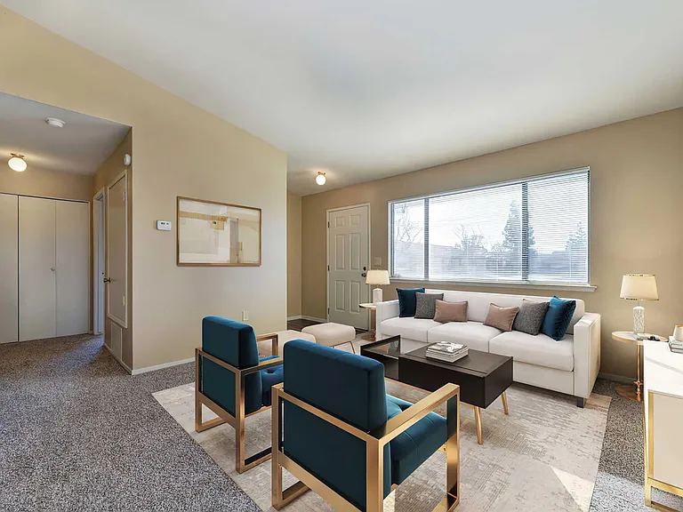 Stonegate Apartments — Photo 15