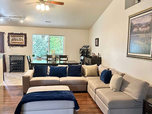 4th image of 2601 Ficus Dr