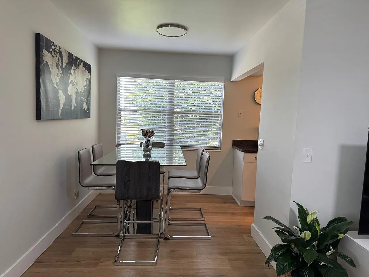 2 bed, 1.5 bath, 820 sqft, $1,750 — Photo 3