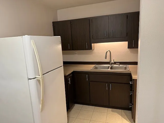 2 bed, 750 sqft, $1,000 — Photo 2