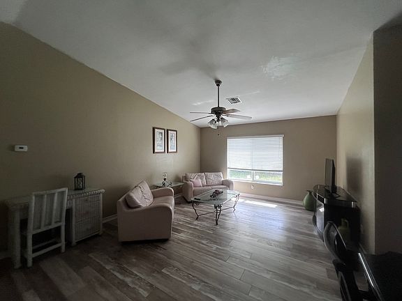3rd image of 6079 Lacota Ave