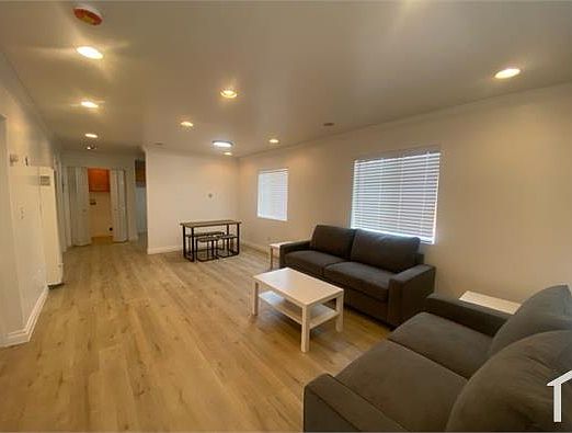 1st image of 501 E 64th St #503