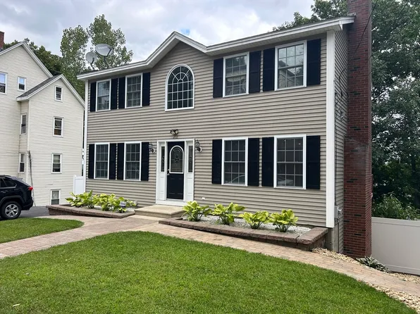 212 Hazel St, Fitchburg, MA 01420