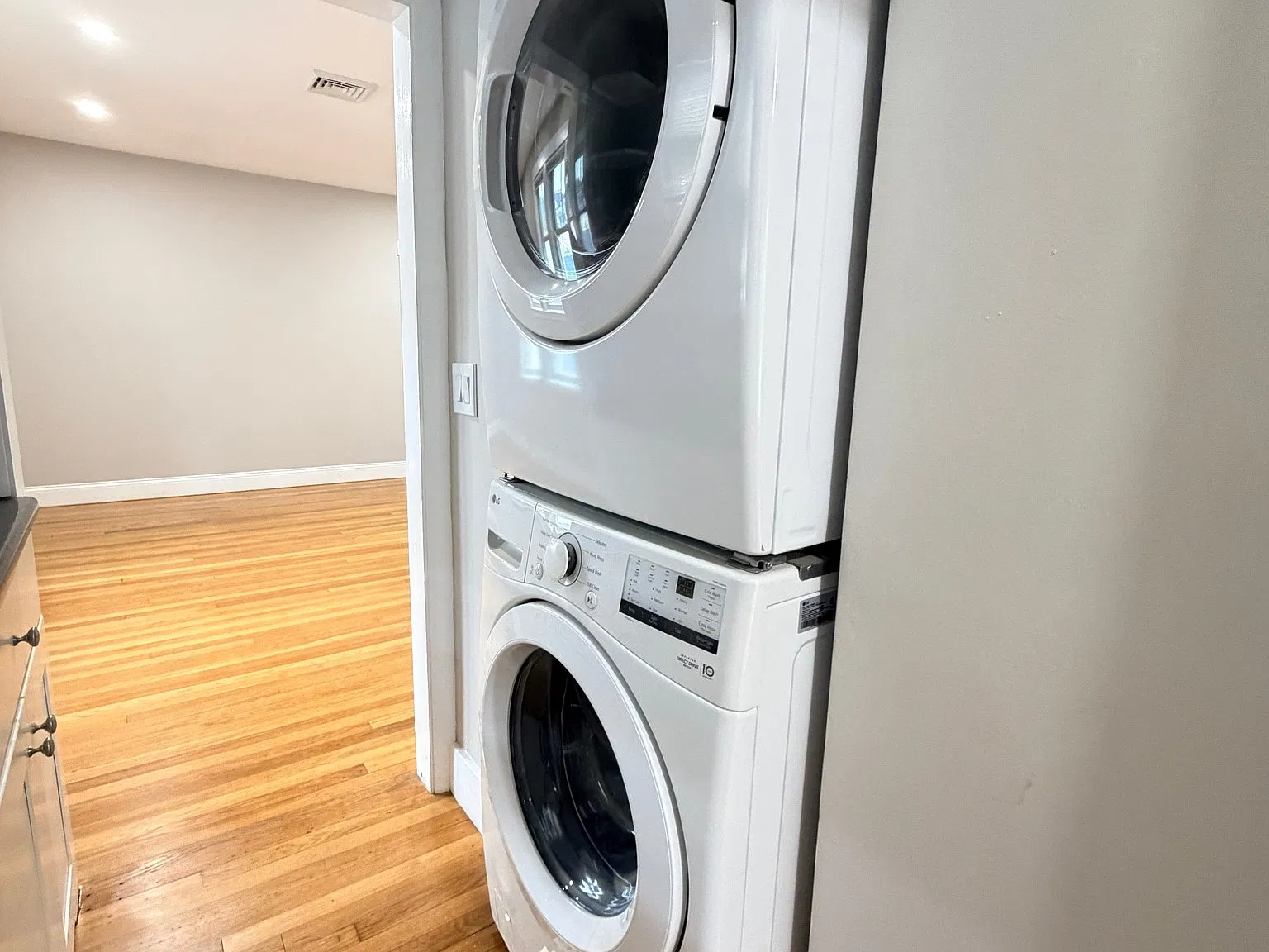 3 bed, 1.0 bath, $2,600 — Photo 3