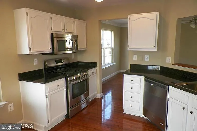 434 Lilac Ter NE — Photo 8