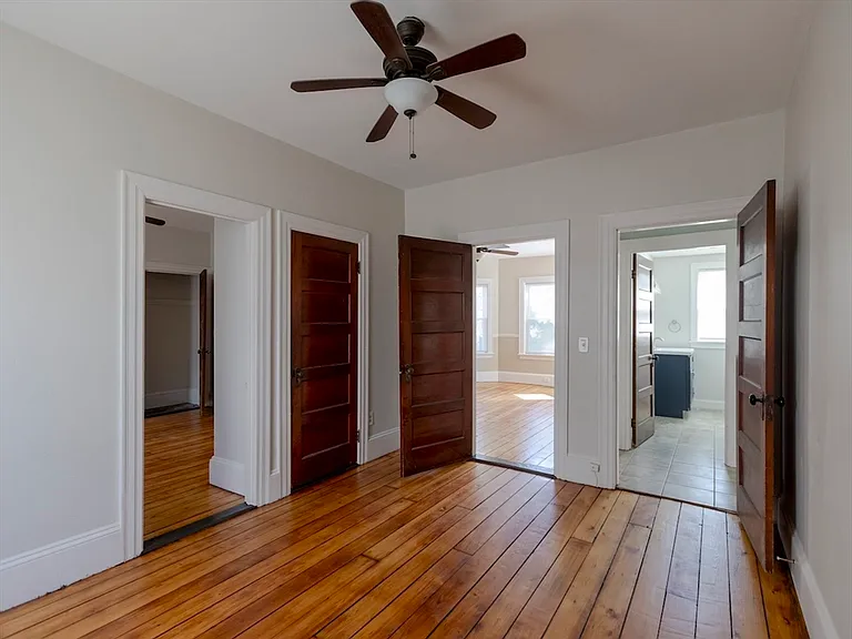 18 Meader St #1 — Photo 15