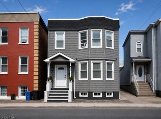 322 N 10th St, Newark, NJ 07107