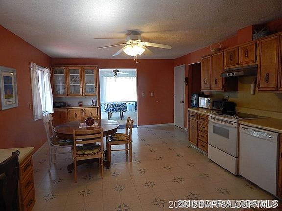 4th image of 26195 Indian Creek Ln