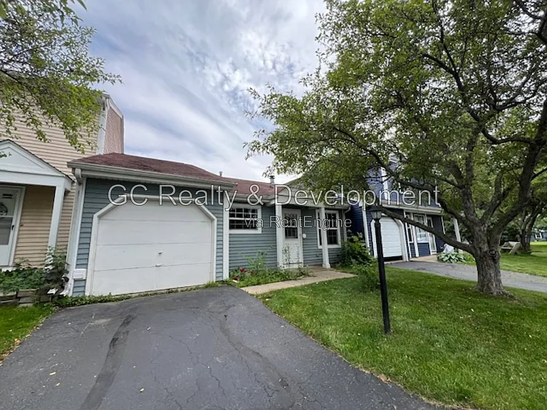651 Pleasant Pl — Photo 1