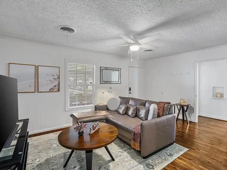 2434 Sharon Street — Photo 8