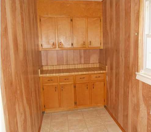 5th image of 818 Joyce Ln