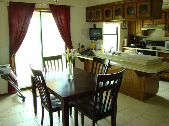 Dining/Kitchen