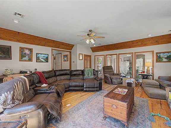 3rd image of 13364 Ventris Rd