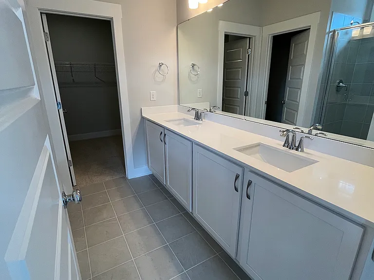 335 Beacon Dr — Photo 13
