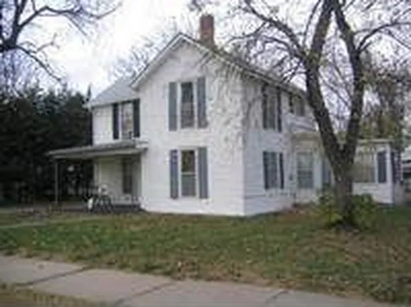 314 E Monroe St, Sterling, KS 67579
