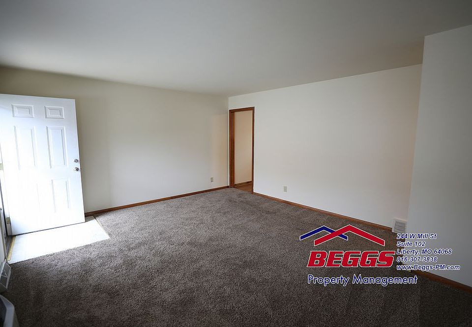 1st image of 221 Bonaire St