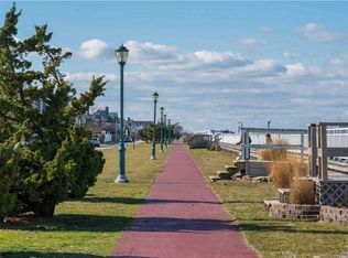 214 W Market St, Long Beach, NY 11561