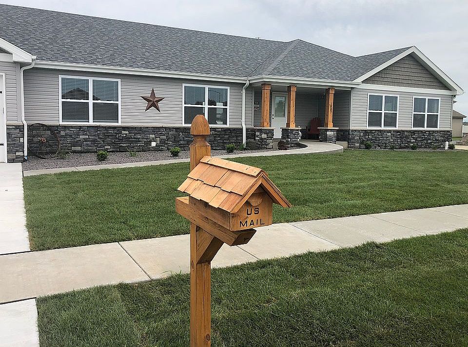 1st image of 1807 Samantha Ln