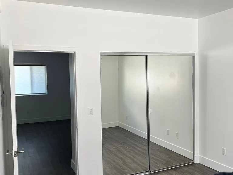 4231 McLaughlin Ave #302 — Photo 13