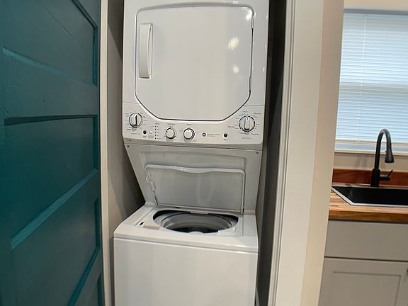 4th image of 2938 Spruill Ave APT B
