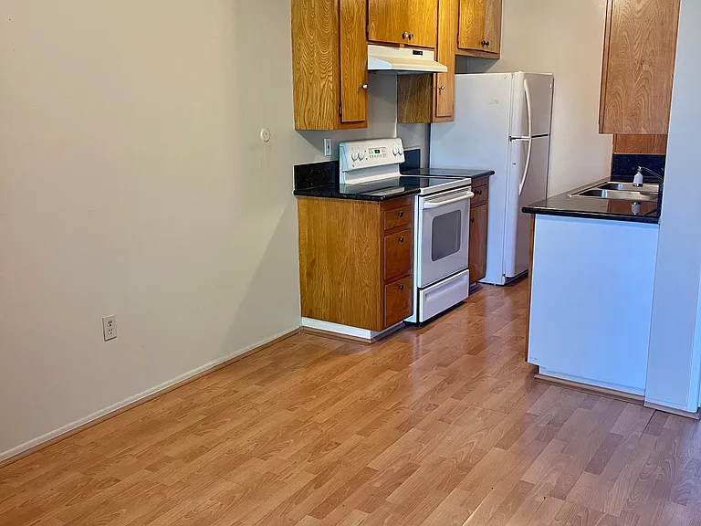3146 Rowena Ave #6 — Photo 7