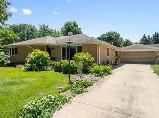 4611 Orchard Ln, Crystal Lake, IL 60014