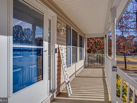 4th image of 26120 Hills Dr