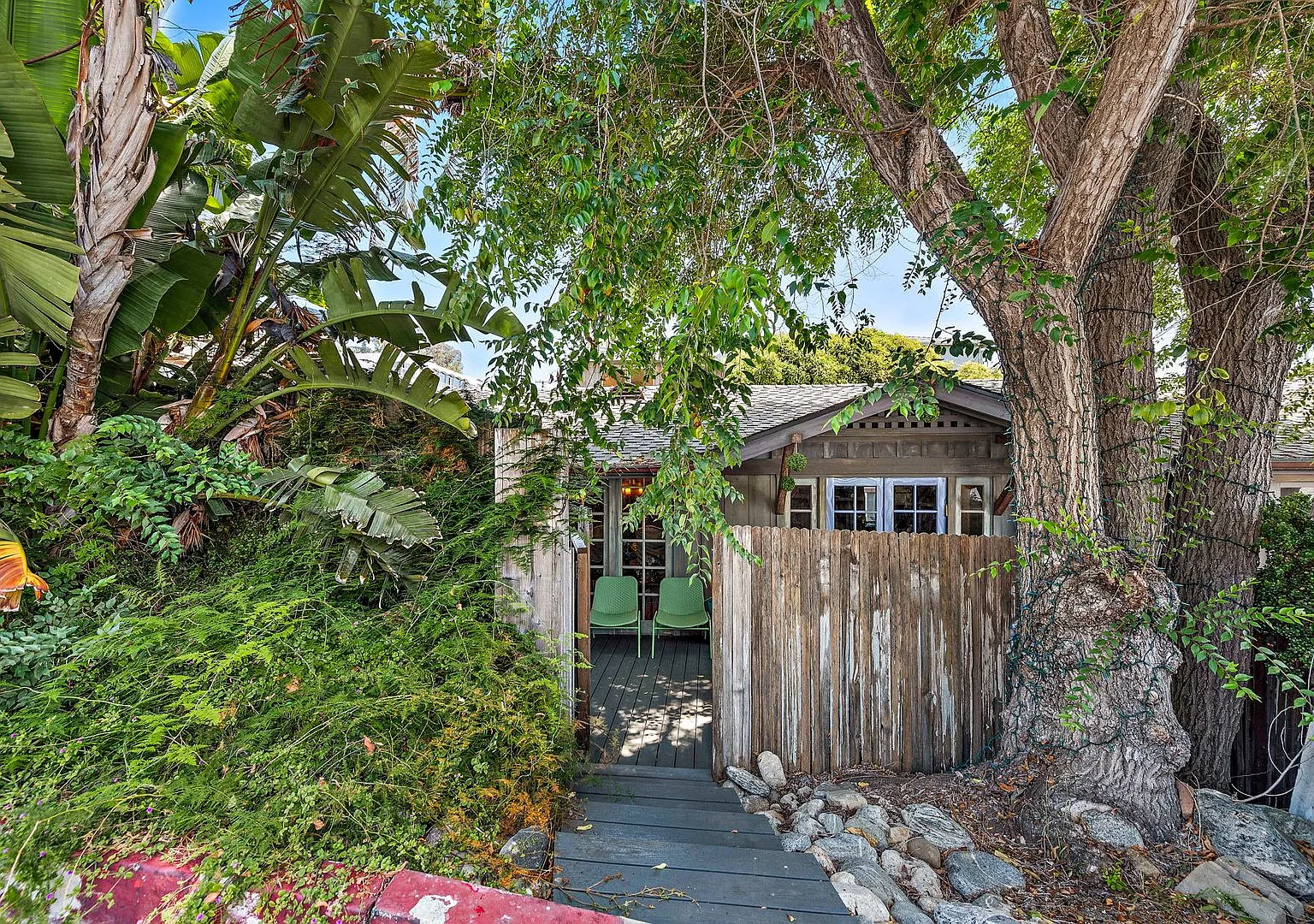 Ever dreamed of living under the sea?! — Photo 3
