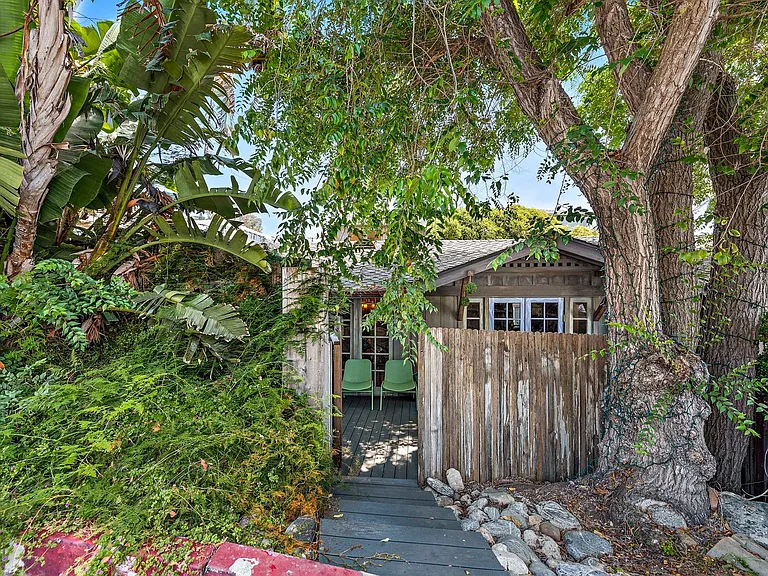191 Ruby St — Photo 3