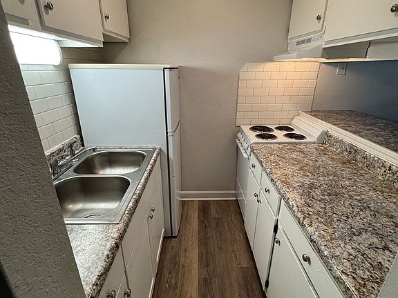 3rd image of 702 S Aspen St #9