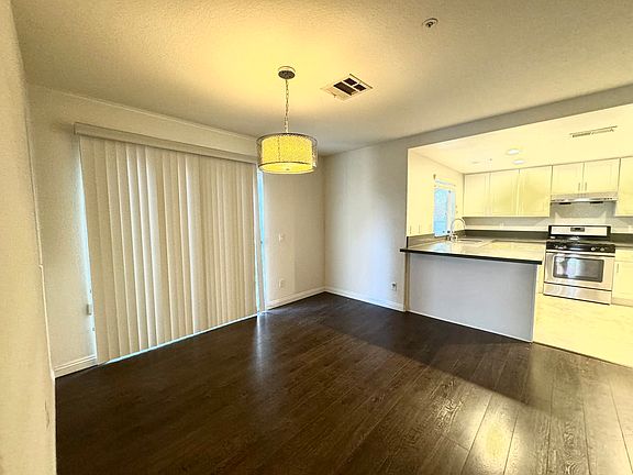 5th image of 439 S Alhambra Ave
