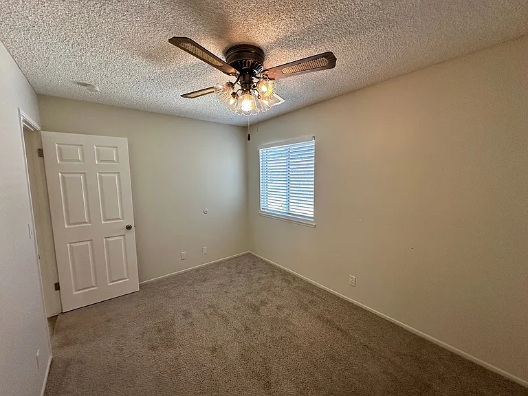11630 Pepper Ln — Photo 8