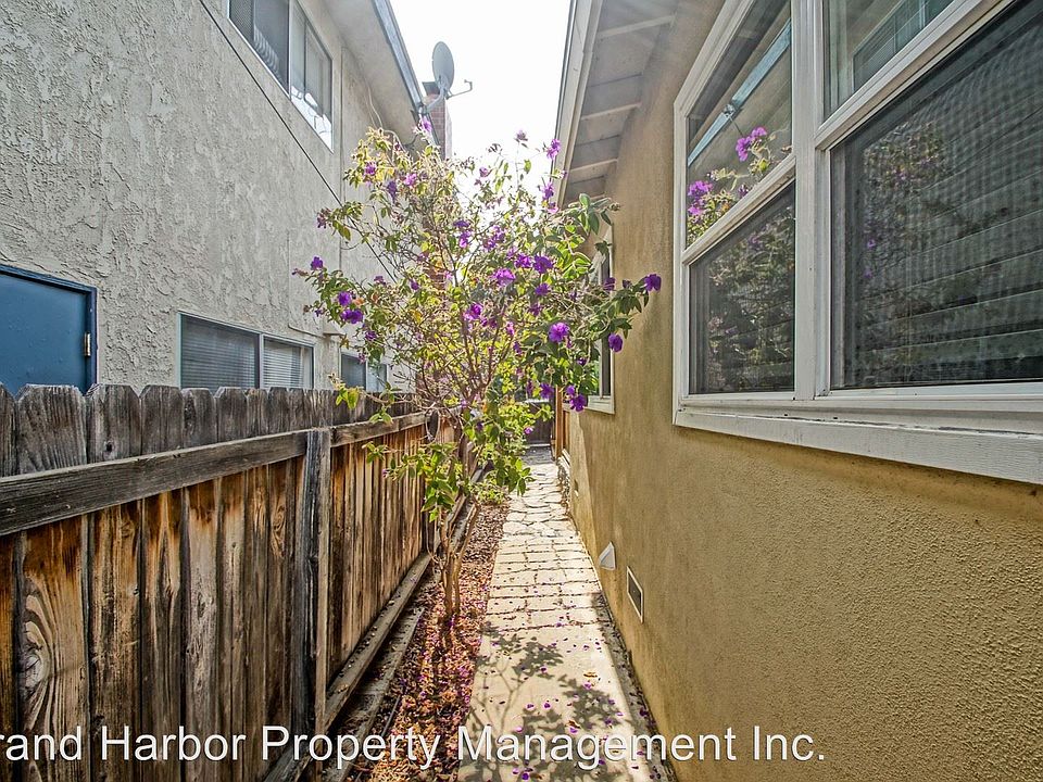 1st image of 24421 Ward St