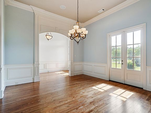 Dining looking to Foyer