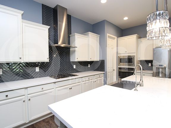 3rd image of 4618 E Walter Way