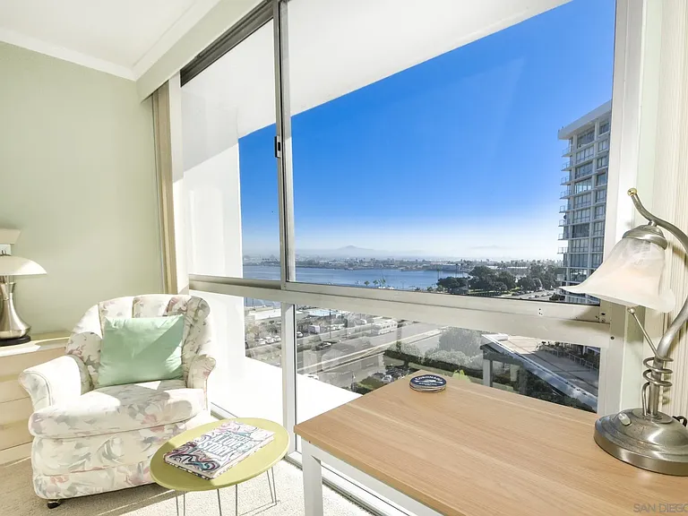 1810 Avenida Del Mundo #702 — Photo 16