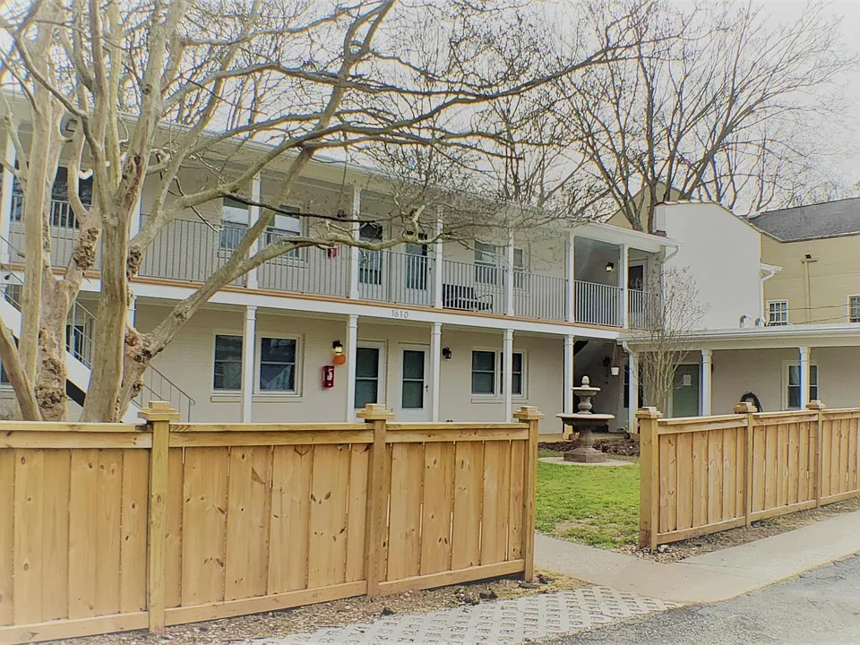 1608 Glenwood Ave #N