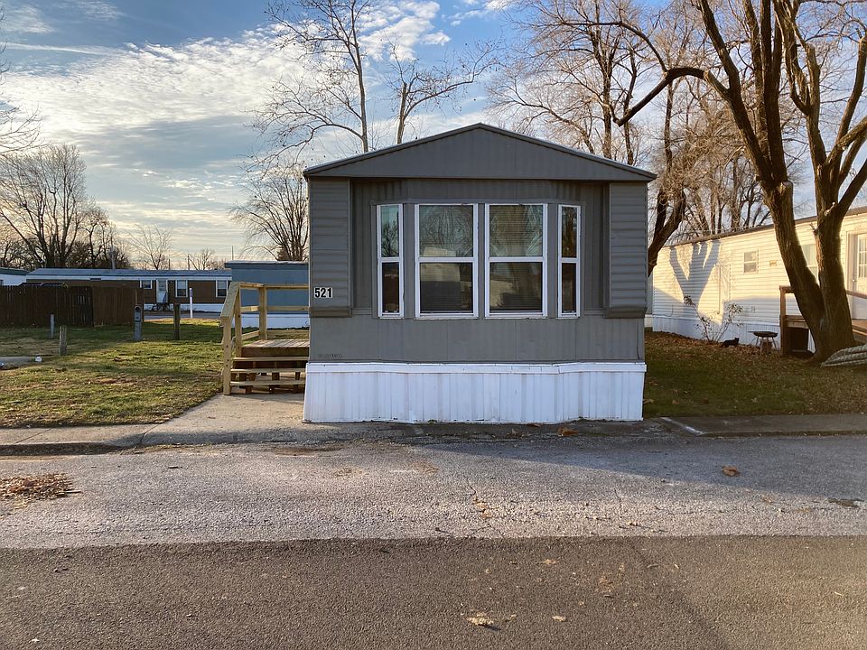 1st image of 521 Stratford Ln