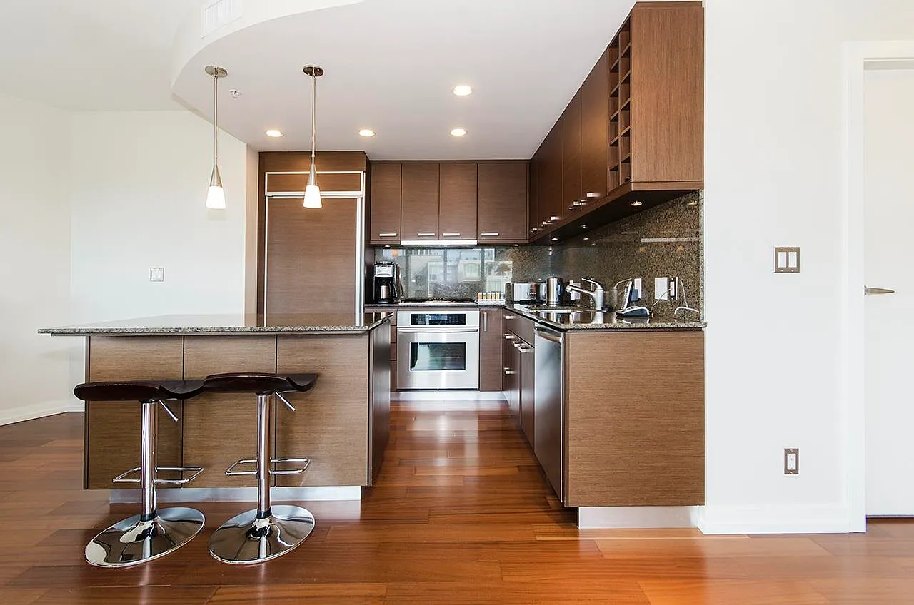 2 bed, 1255 sqft, $6,200 — Photo 4