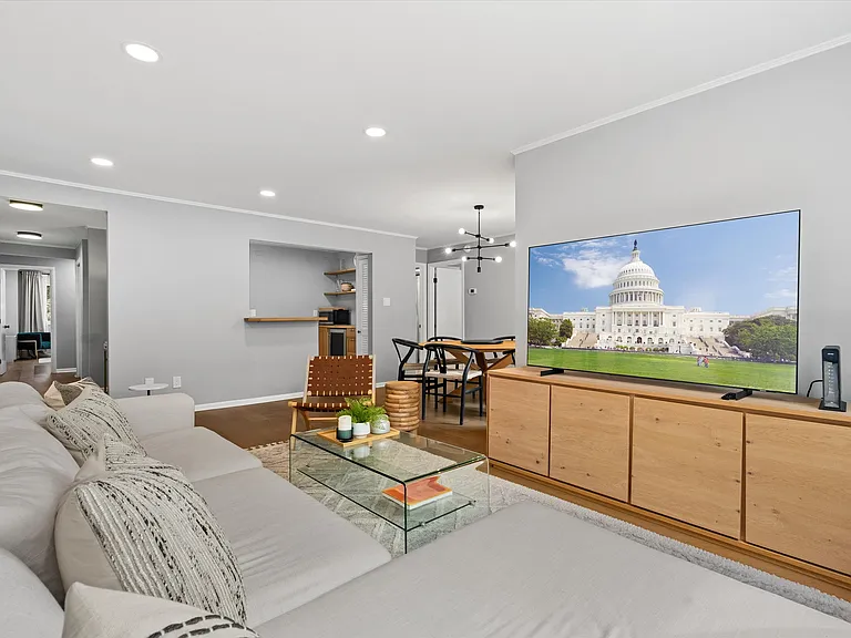 4545 Macarthur Blvd NW #107 — Photo 17