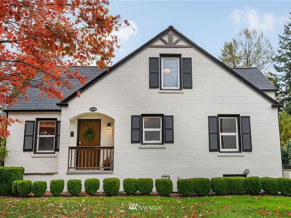 8566 Meadowbrook Way SE, Snoqualmie, WA 98065