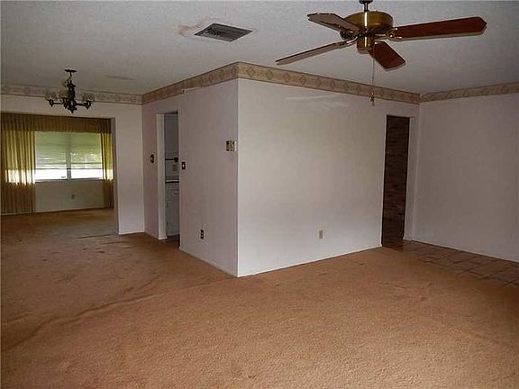 2nd image of 10210 NW 80th Ct