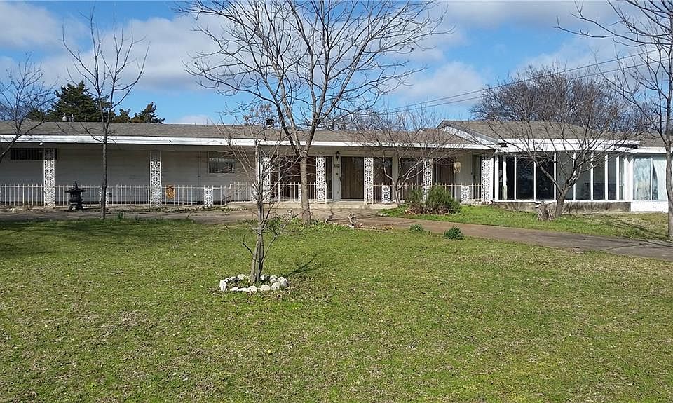 1st image of 339 E Millett Dr